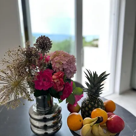 Olive View Apartman *